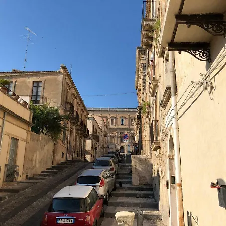 בית הארחה La Cattedrale נוטו